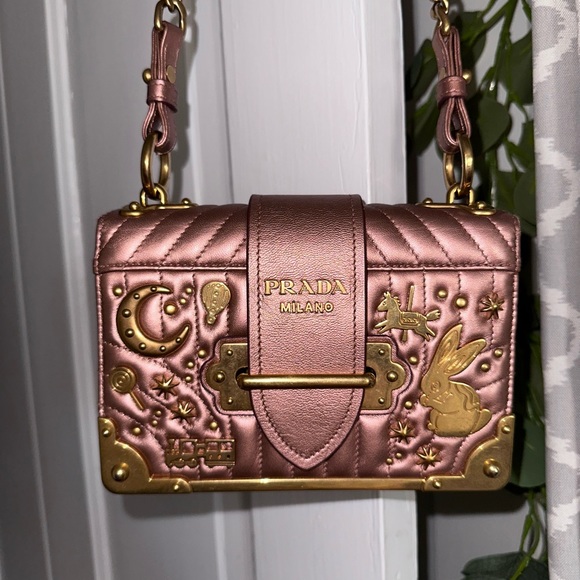 AUTHENTIC PRADA - Picture 3 of 4